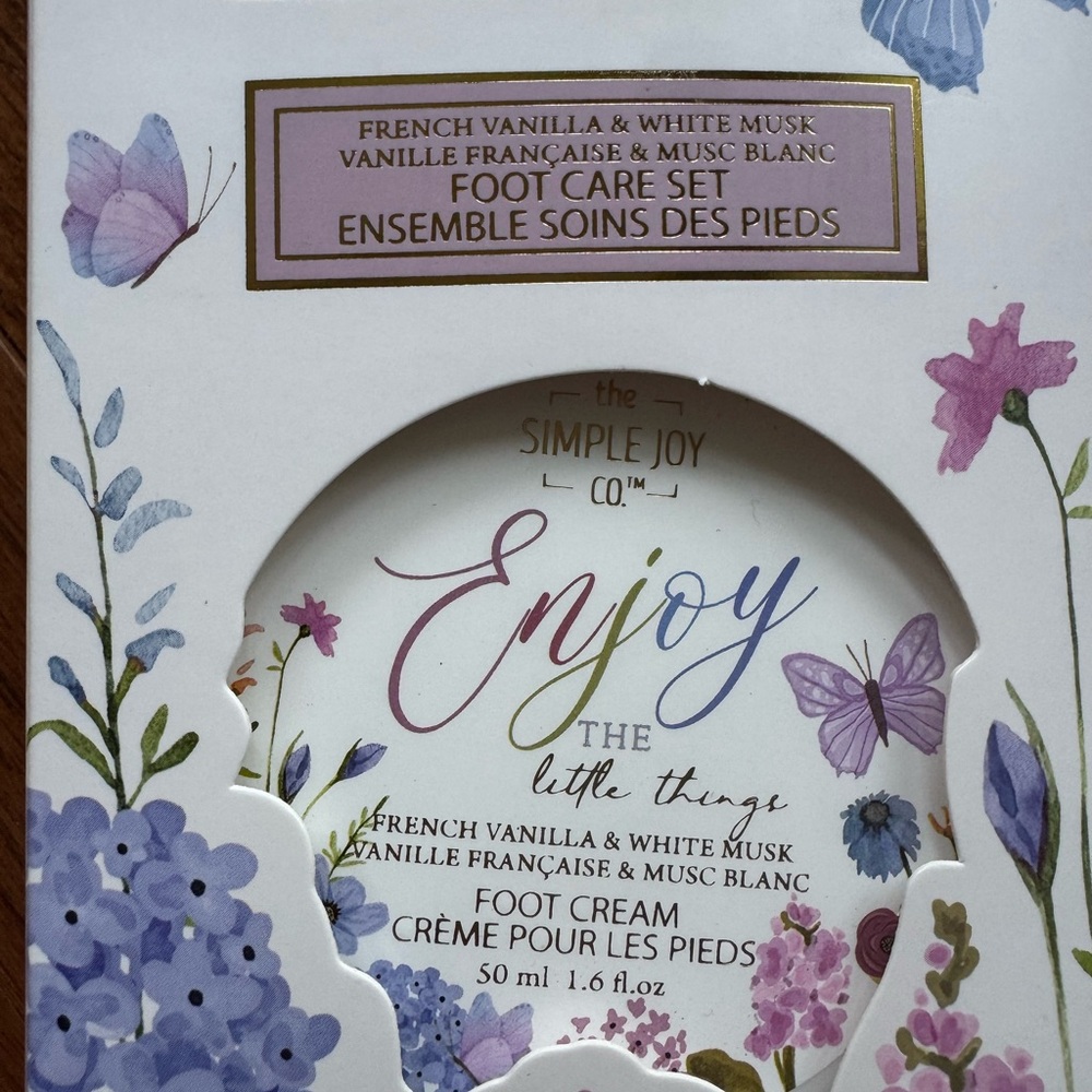 Simple Joy French Vanilla and White Musk Foot Care Set NWT - Picture 2 of 3